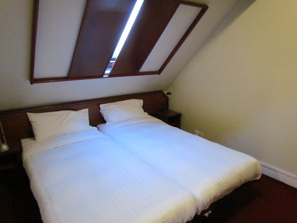 Hotel Du Parc Aulnay-sous-Bois Oda fotoğraf